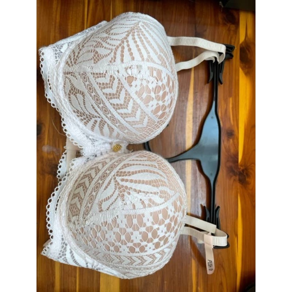 New Daisy Fuentes Push Up Bra Underwire Luxe Lace White Beige 36C